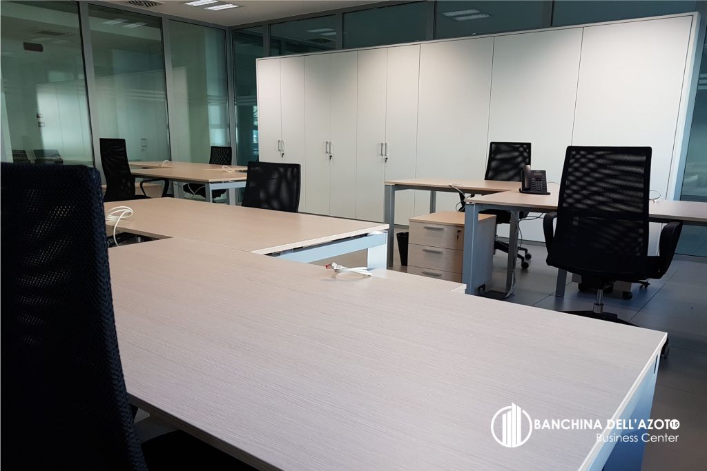 Foto di un ufficio arredato residenziale pronto all'uso