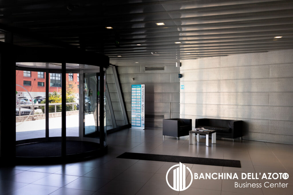 Foto dell'ingresso principale del Business Center